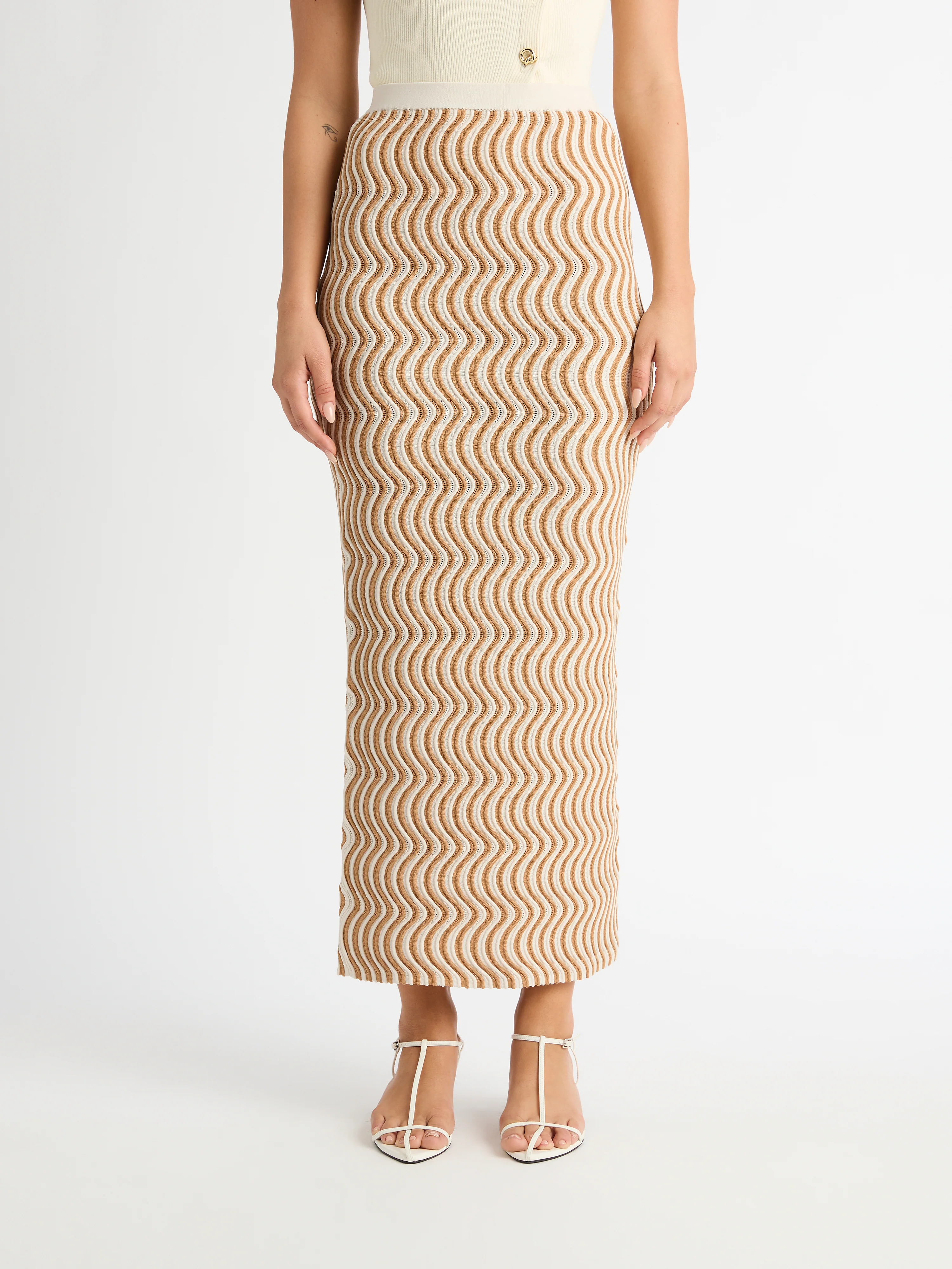 WAVY KNIT SKIRT